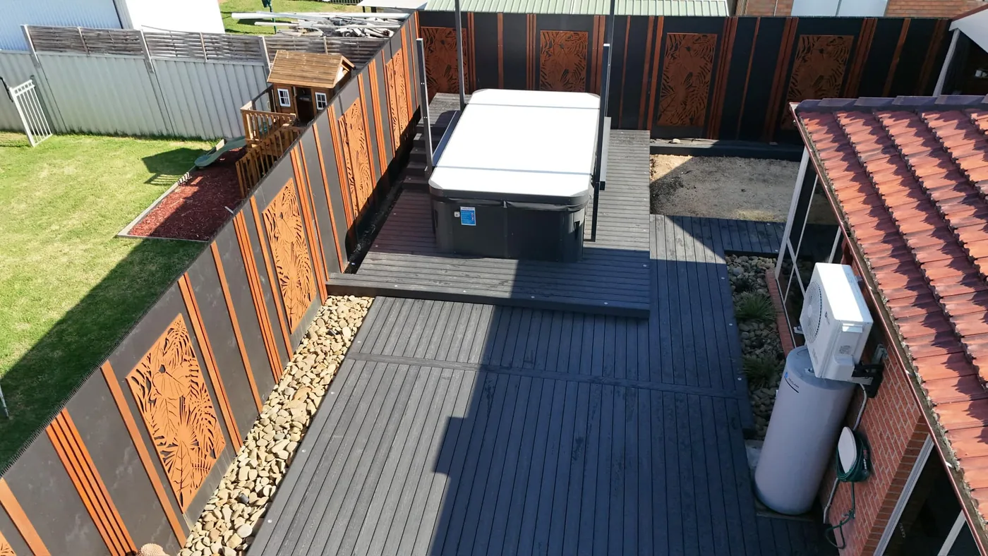 Forresters Beach - Composite Spa Deck